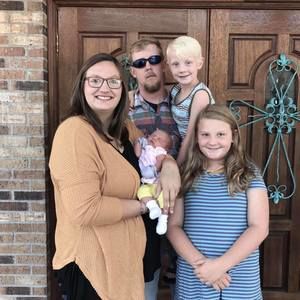 Meet your Posher, Delah